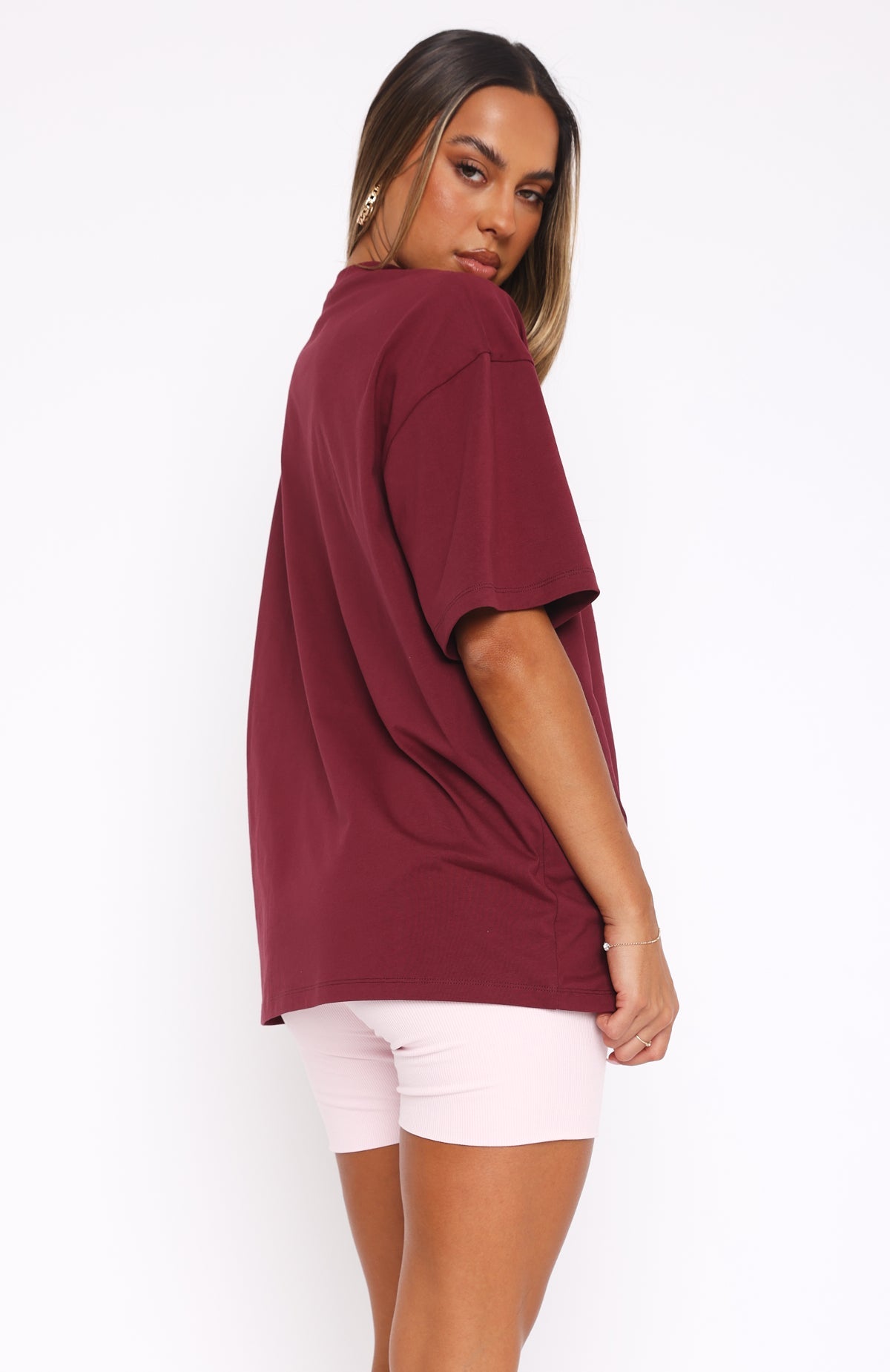 Rosalie | Damski t-shirt oversize czerwony velvet wygodny streetwear