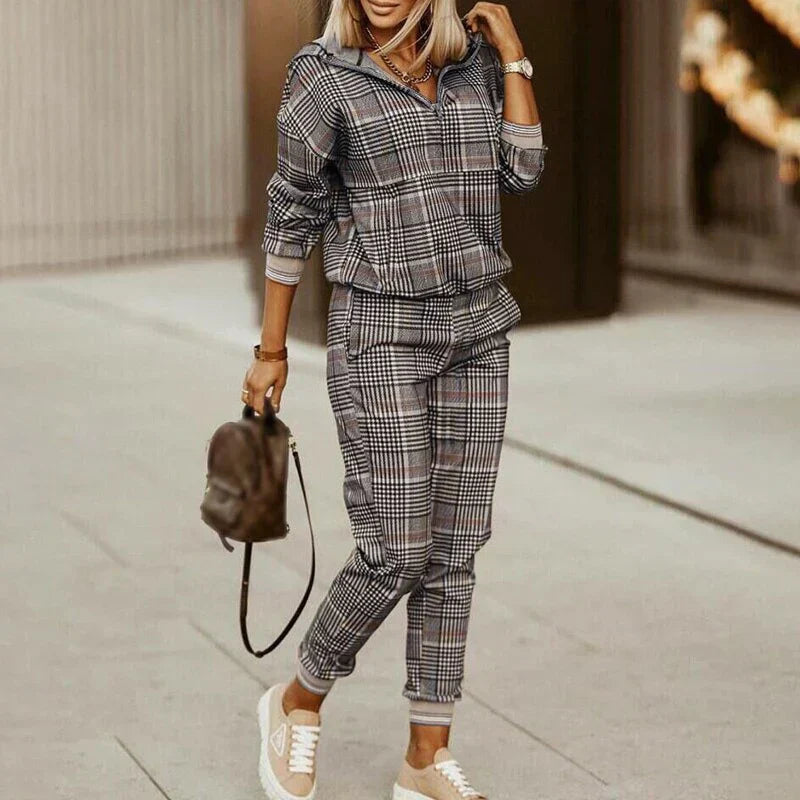 Maja | Stylowy damski komplet dresowy