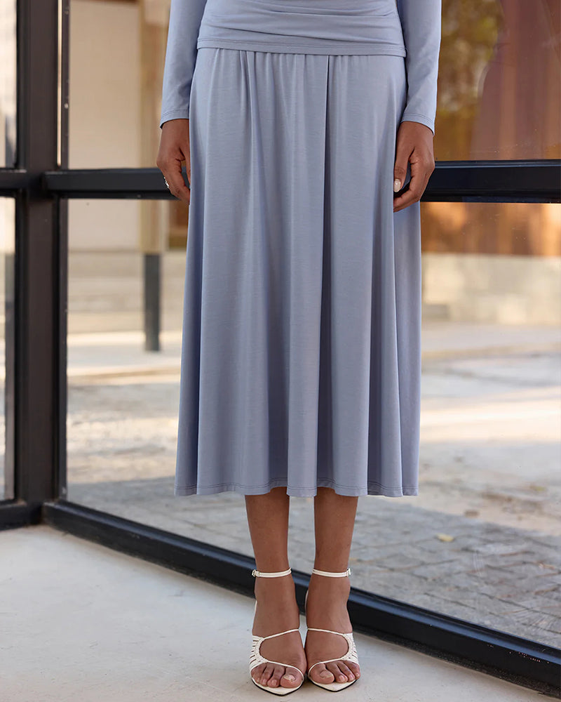 Kailey | Damski komplet w stylu effortless: drapowany top kopertowy i spódnica midi
