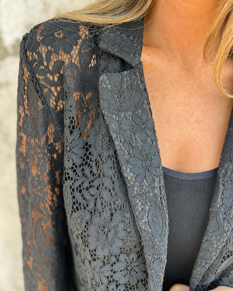 Fiona | Modny damski żakiet z koronką i kołnierzem typu lapel
