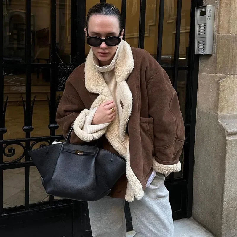 Lena | Klasyczna damska kurtka z kożuchem i eleganckim kołnierzem