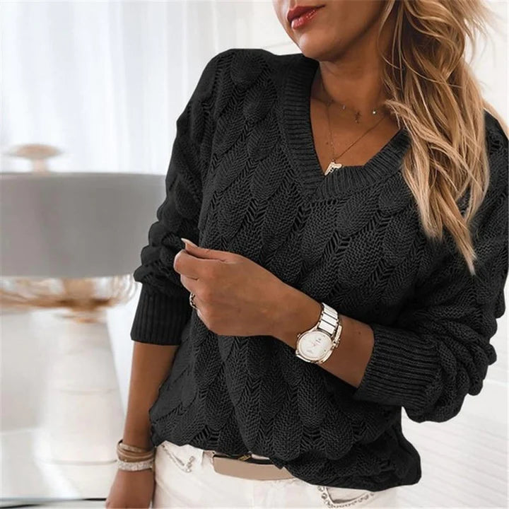 Urszula | Damski sweter z dekoltem w serek