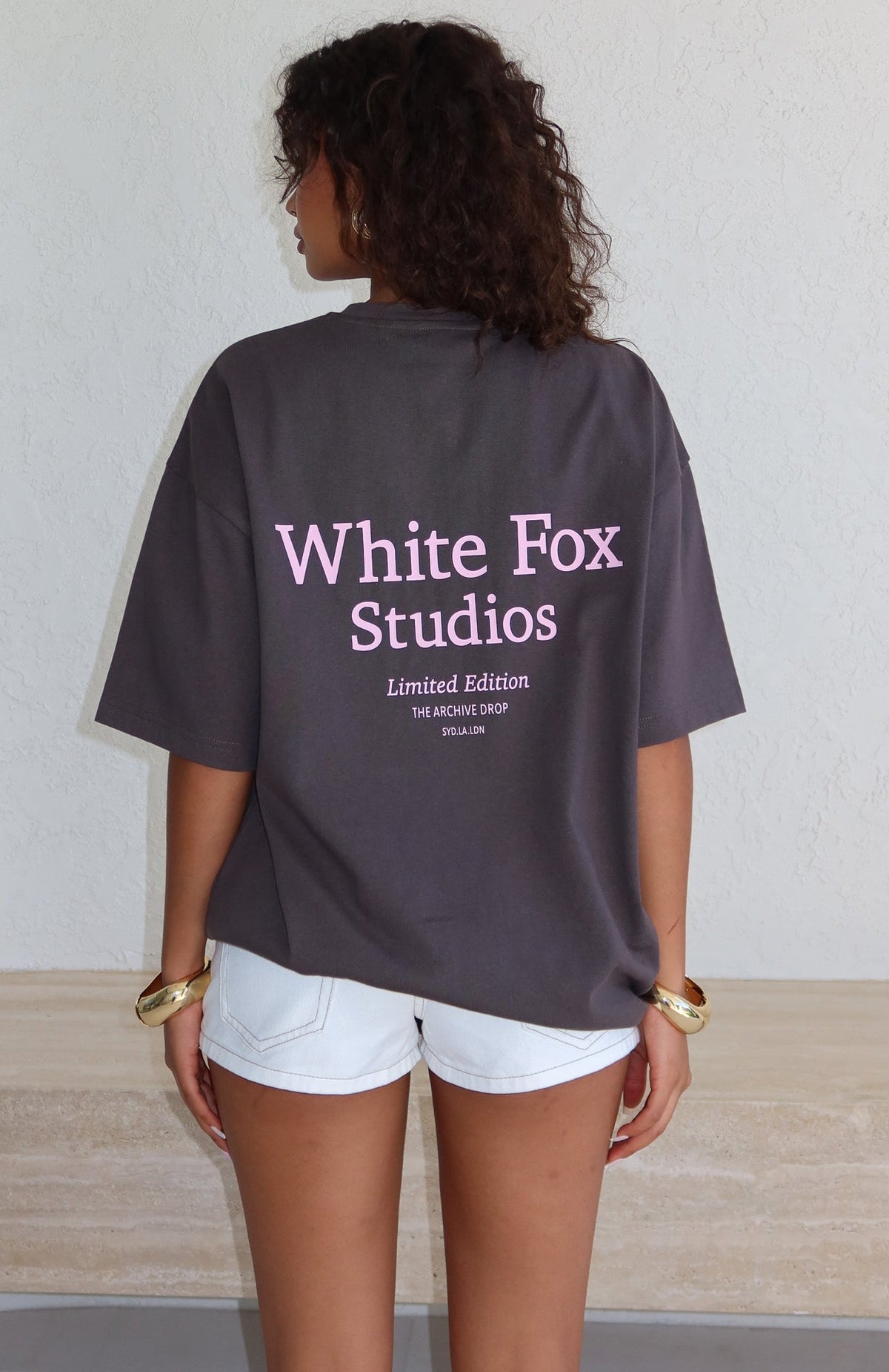 Leonora | Damski t-shirt oversize grafitowy wygodny casualowy