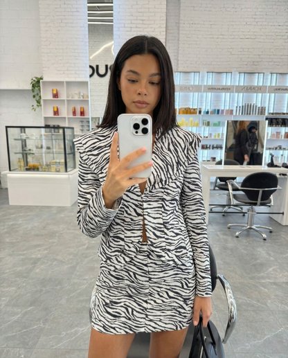 Lysette | Komplet damski z marynarką w zebrę, modny i wyrazisty zestaw co-ord