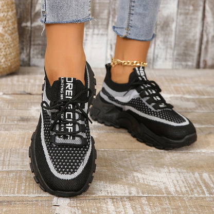 Hodierna – nowoczesne damskie oddychające sneakersy z siateczki – czarne