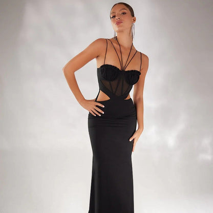 Nina | Elegancka damska maxi sukienka z wycięciami w kolorze czarnym, kobiecy i wyrafinowany fason
