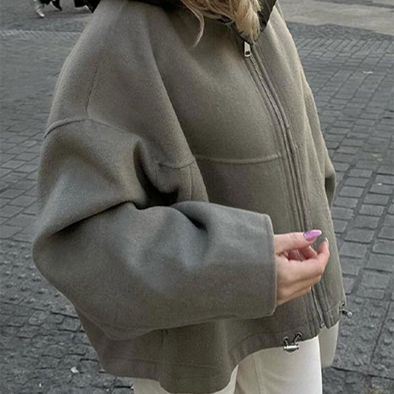 Rosalie – damski, elegancki płaszcz w stylu streetwearowym z kapturem