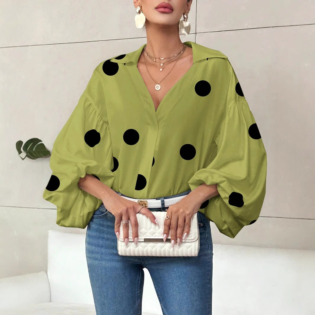 Carrie - Elegancka bluzka w koreańskim stylu z bufiastymi rękawami i dużym nadrukiem w groszki