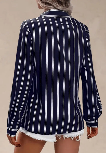 Ida - Granatowa koszula damska w paski slim fit z klasycznym kołnierzykiem