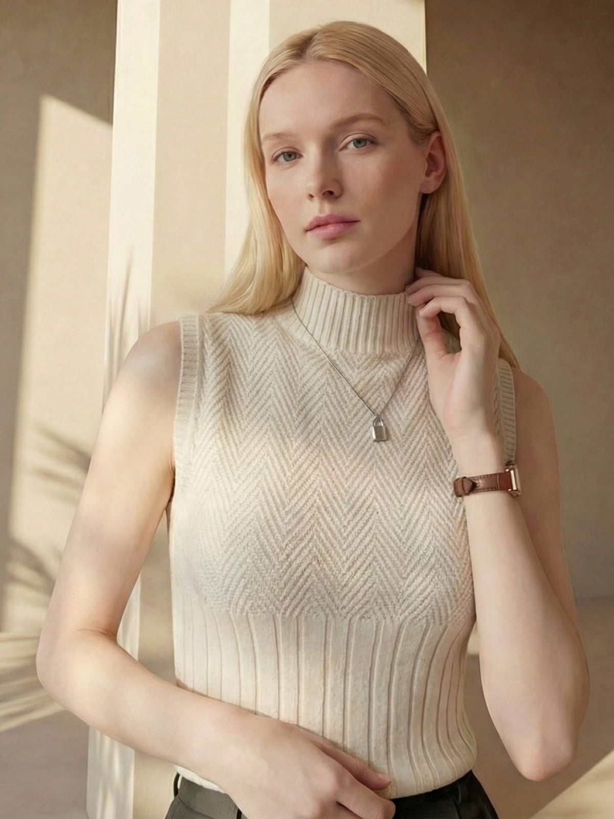 Rose | Dzianinowy top damski Brienna w wygodnym, codziennym stylu