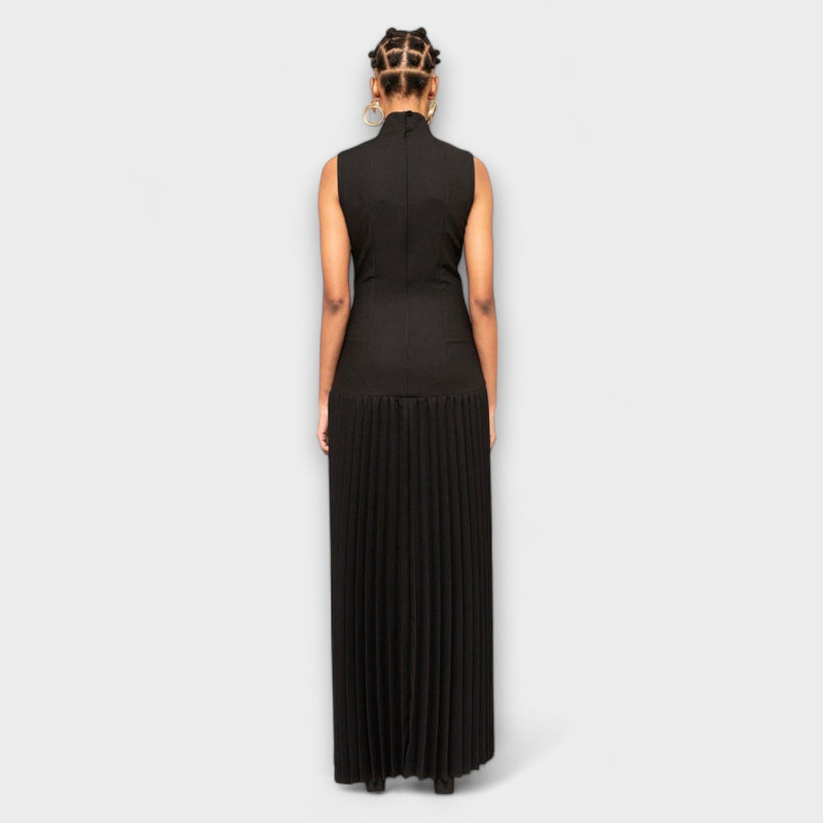 Ingrid | sukienka maxi damska elegancka z wycięciami i plisowanym dołem