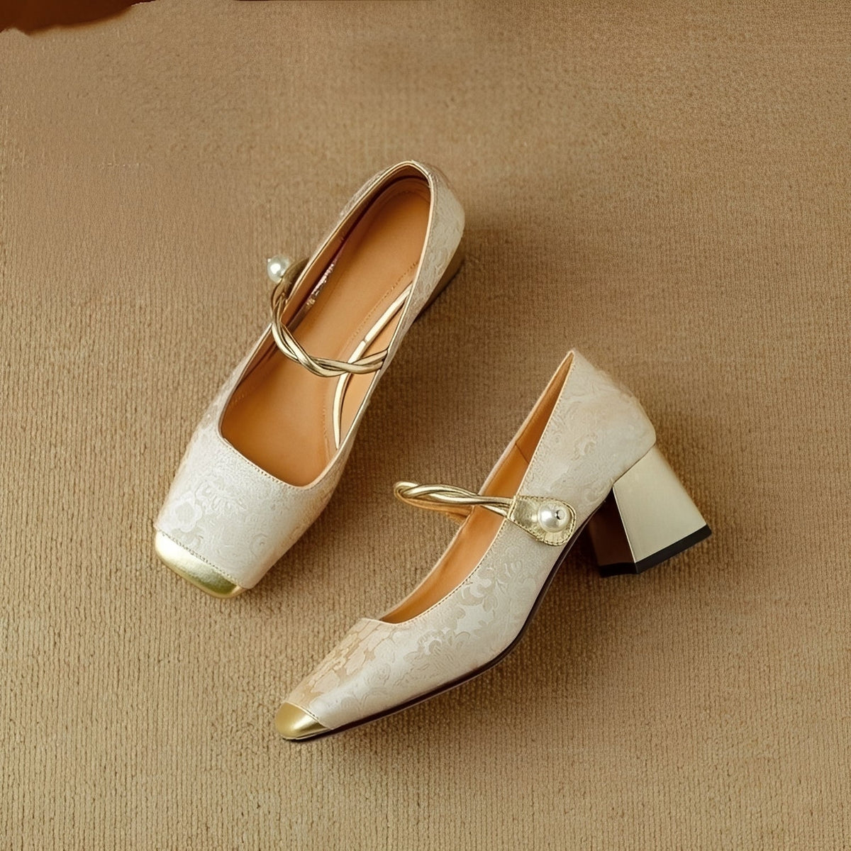Ramona - Eleganckie stylowe damskie buty na obcasie słupkowym z tłoczeniem