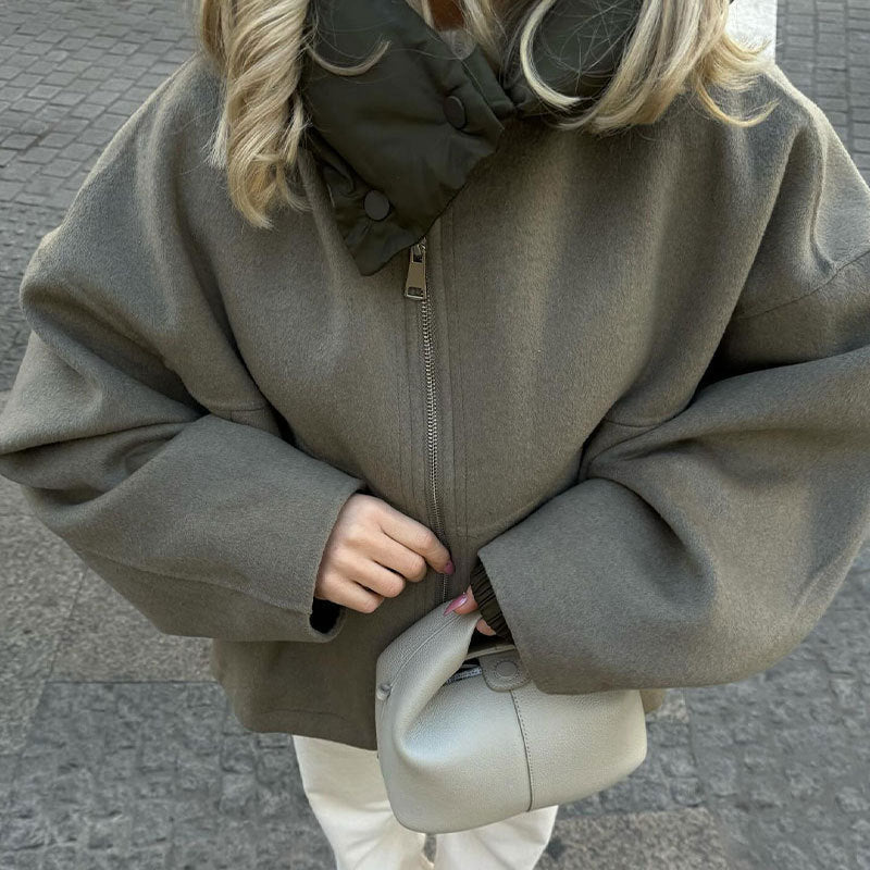 Rosalie – damski, elegancki płaszcz w stylu streetwearowym z kapturem