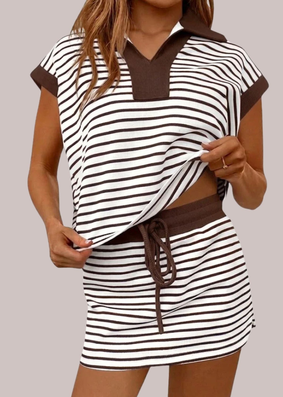 Haisley | komplet damski skort z topem polo w paski