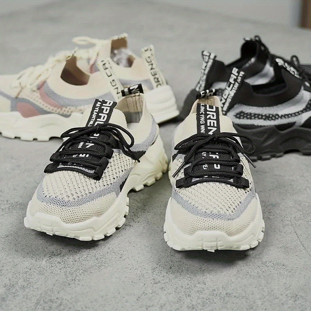Hodierna – nowoczesne damskie oddychające sneakersy z siateczki – czarne