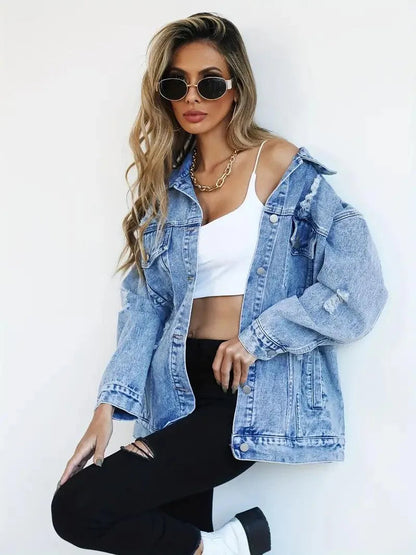 Megan | Damska oversize kurtka jeansowa z przetarciami, modny i casualowy fason