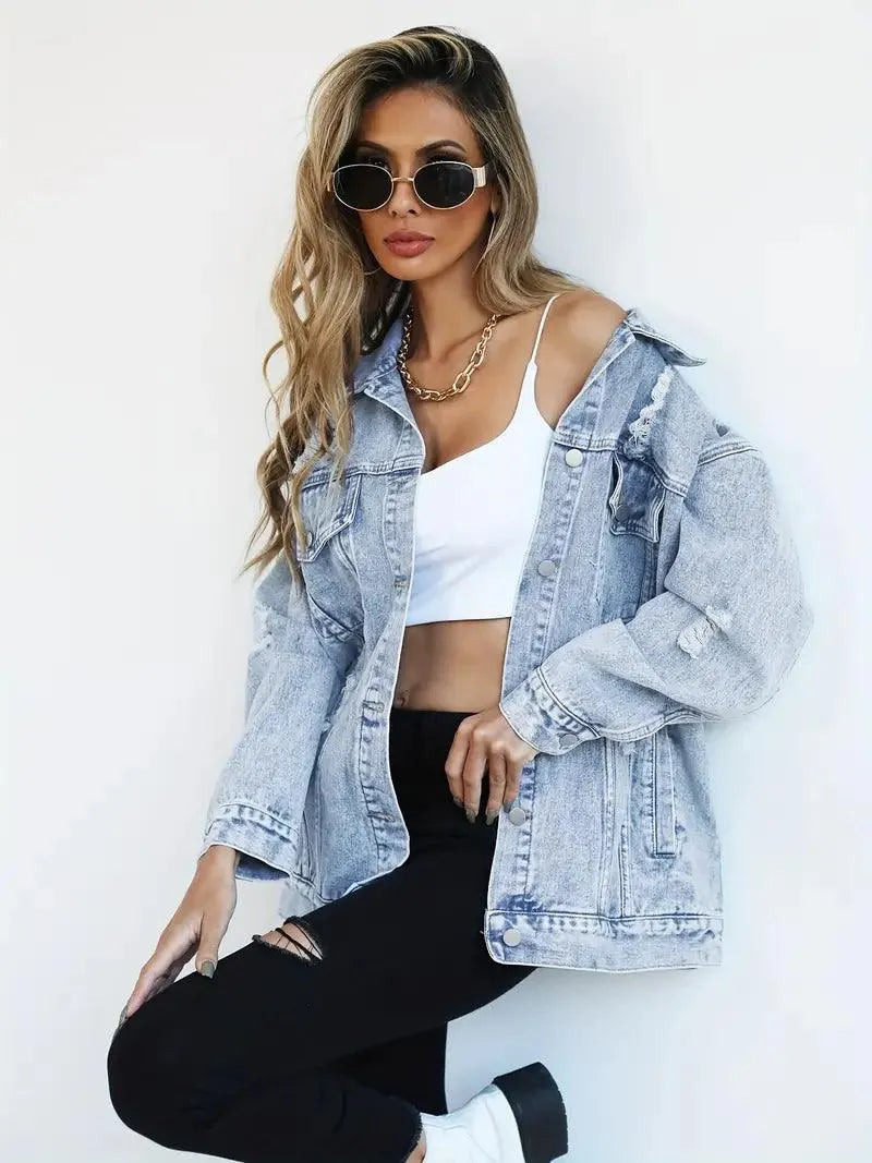Megan | Damska oversize kurtka jeansowa z przetarciami, modny i casualowy fason