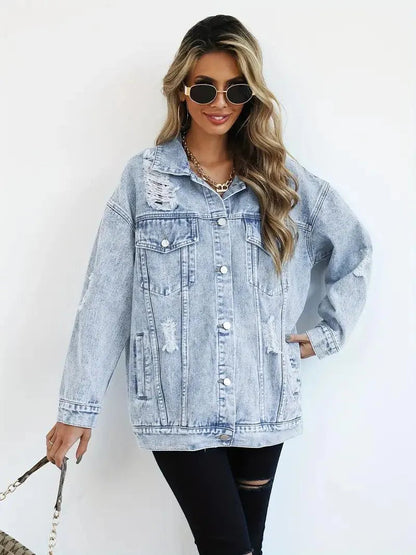 Megan | Damska oversize kurtka jeansowa z przetarciami, modny i casualowy fason
