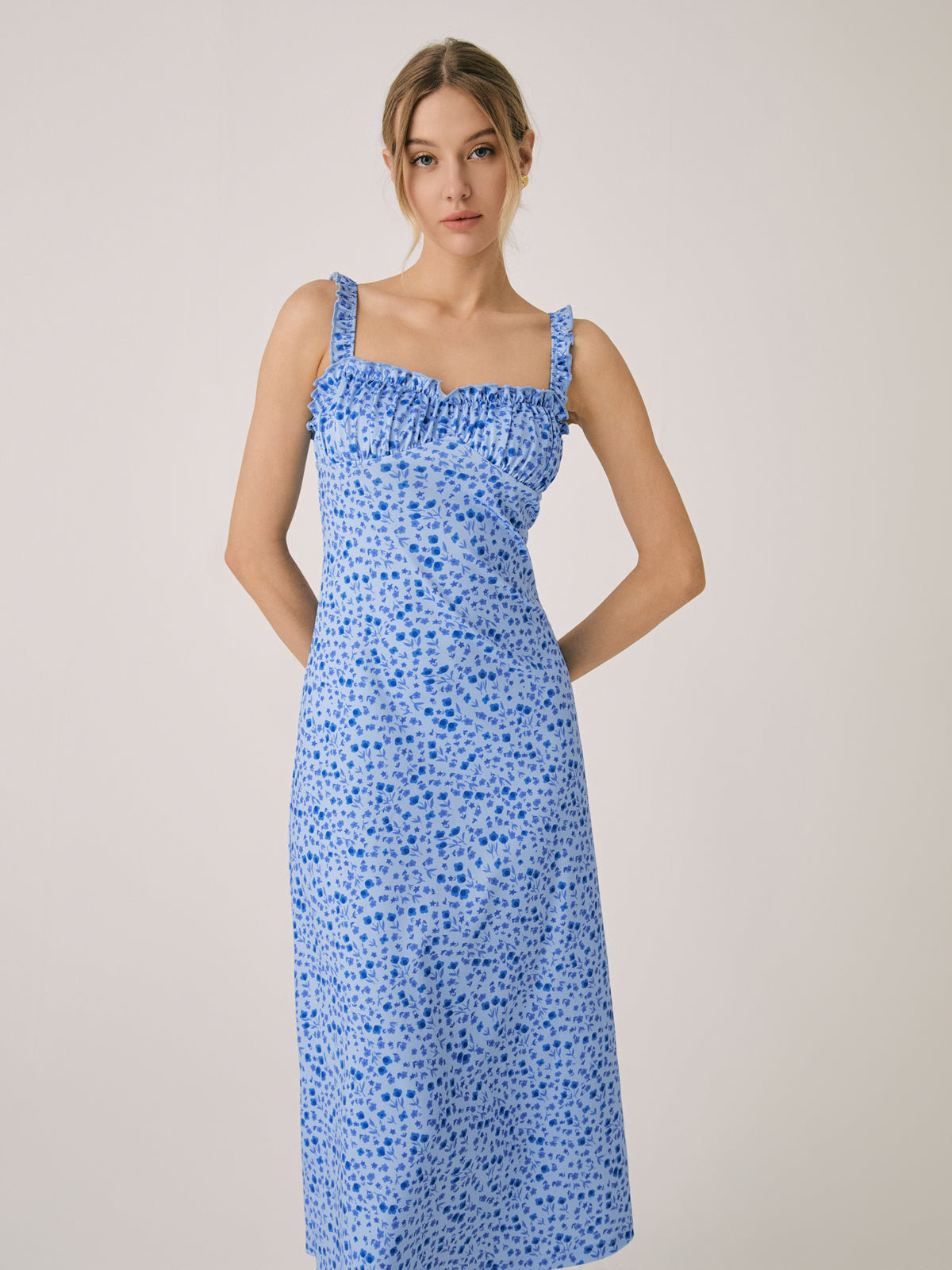 Karen | Damska sukienka midi CAMI w kwiatowy wzór w stylu boho