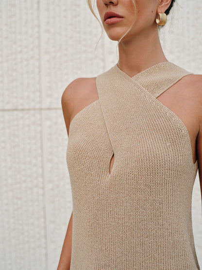Becca | Top damski typu halter z krzyżowanym kołnierzem, dopasowany fason