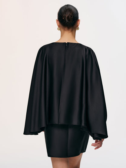 Elisha | Satynowa sukienka mini z rękawami typu cape