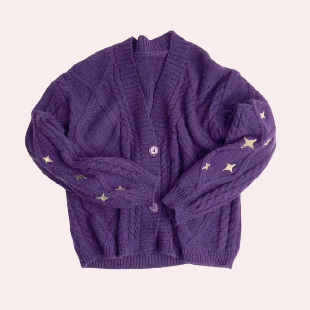 Jagoda - Dzianinowy sweter damski z truskawkowymi detalami