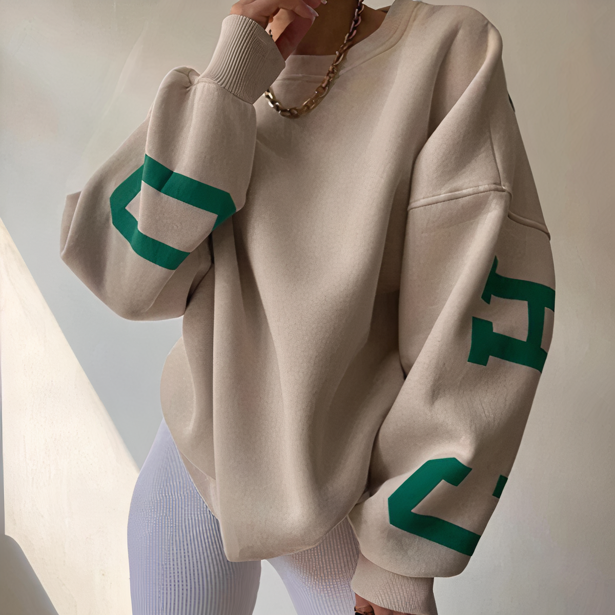 Nina – współczesny damski sweter oversize