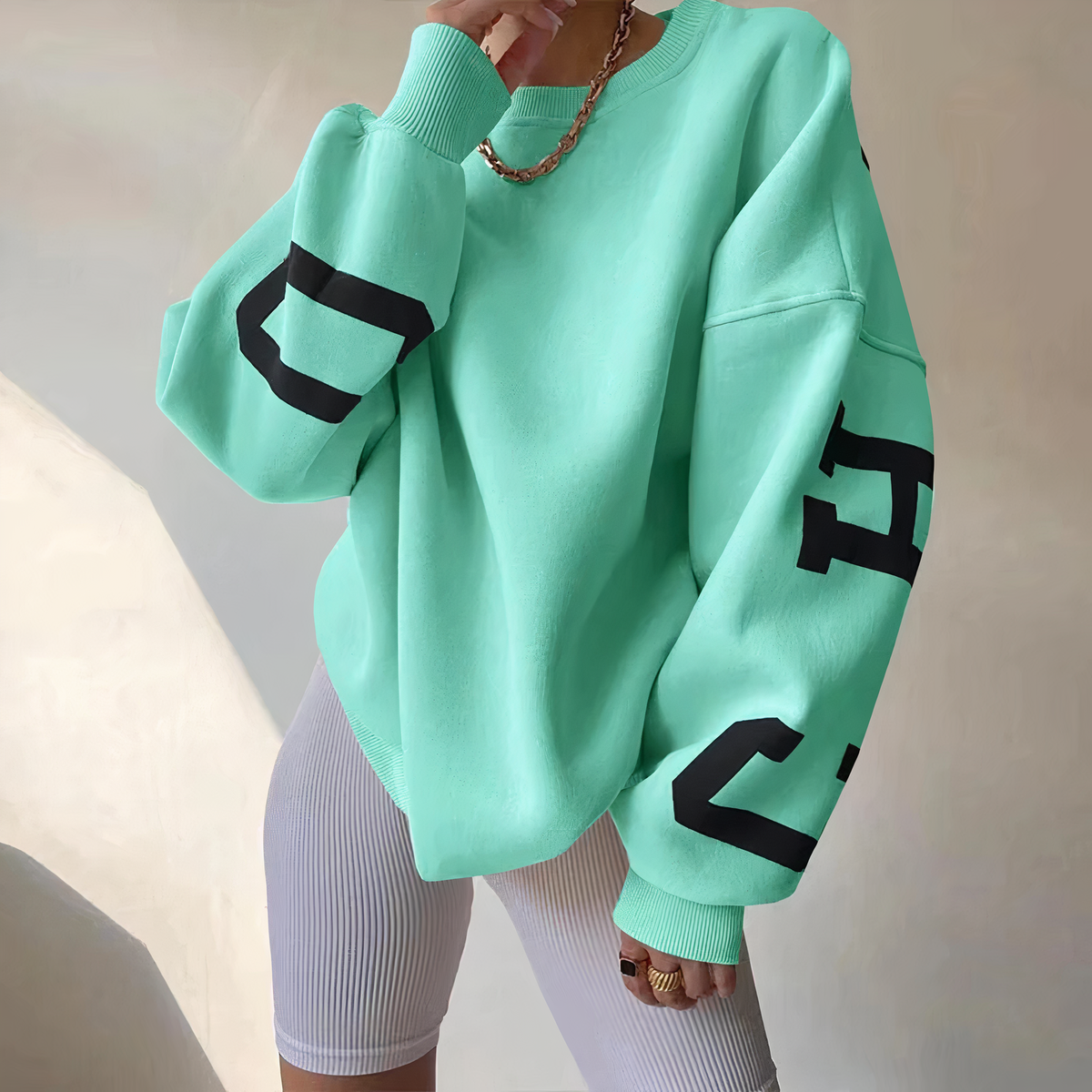Nina – współczesny damski sweter oversize