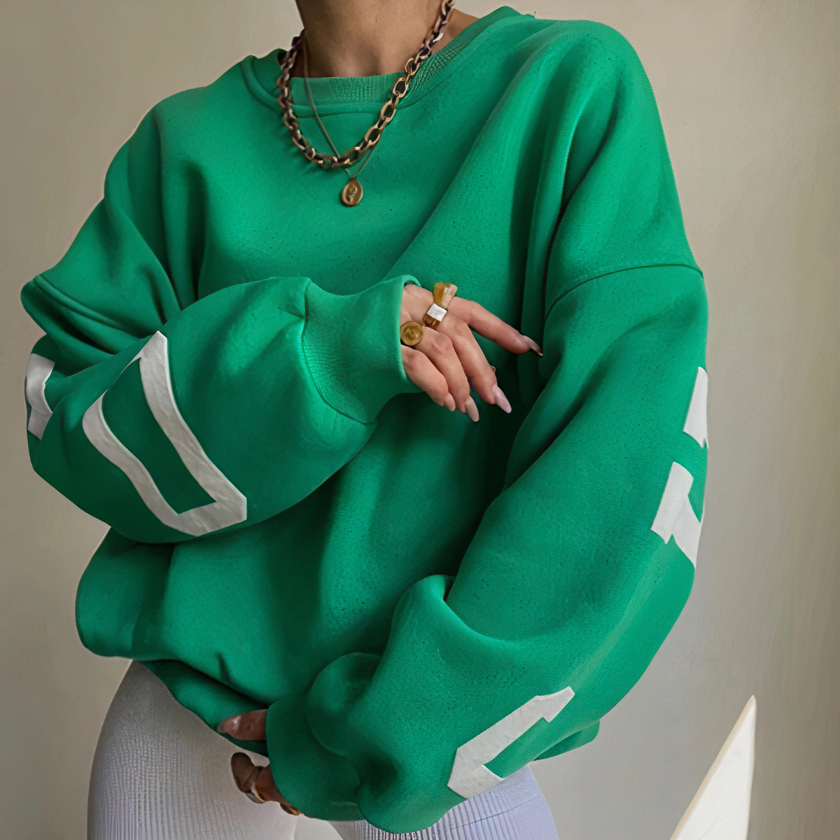 Nina – współczesny damski sweter oversize
