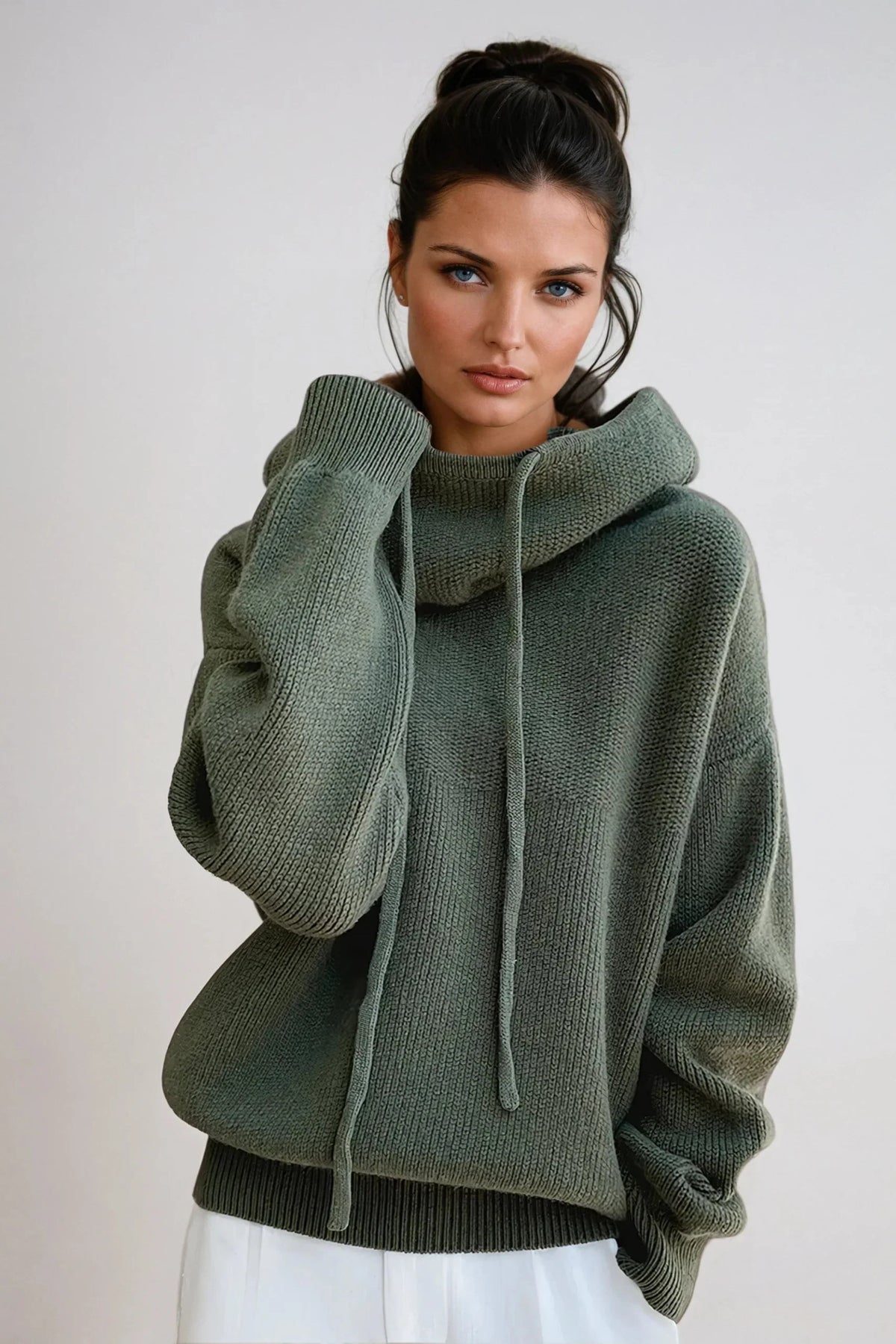 Olivia | Dzianinowy sweter oversize z kapturem