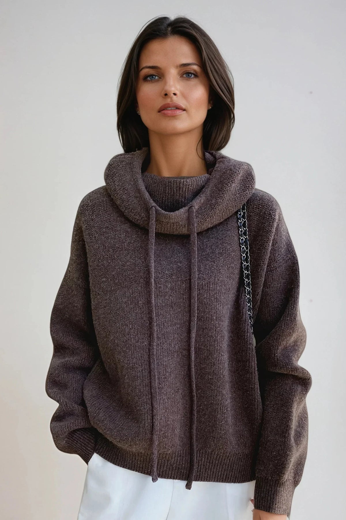 Olivia | Dzianinowy sweter oversize z kapturem