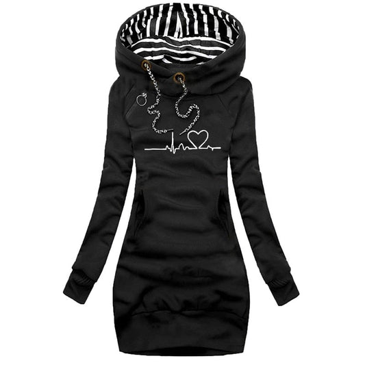 Laura - Damska Sukienka z Kapturem | Graficzny Nadruk