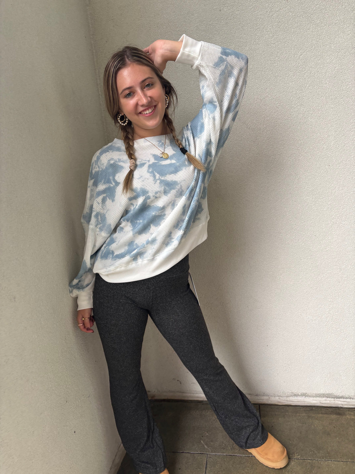 Tola | Damska termiczna bluza z efektem tie-dye, wygodny i nowoczesny fason na co dzień