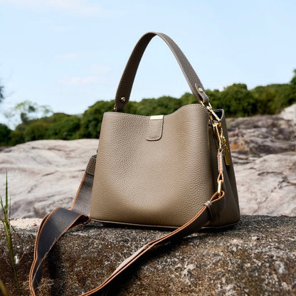 Agatha | Klasyczna skórzana damska torebka typu bucket