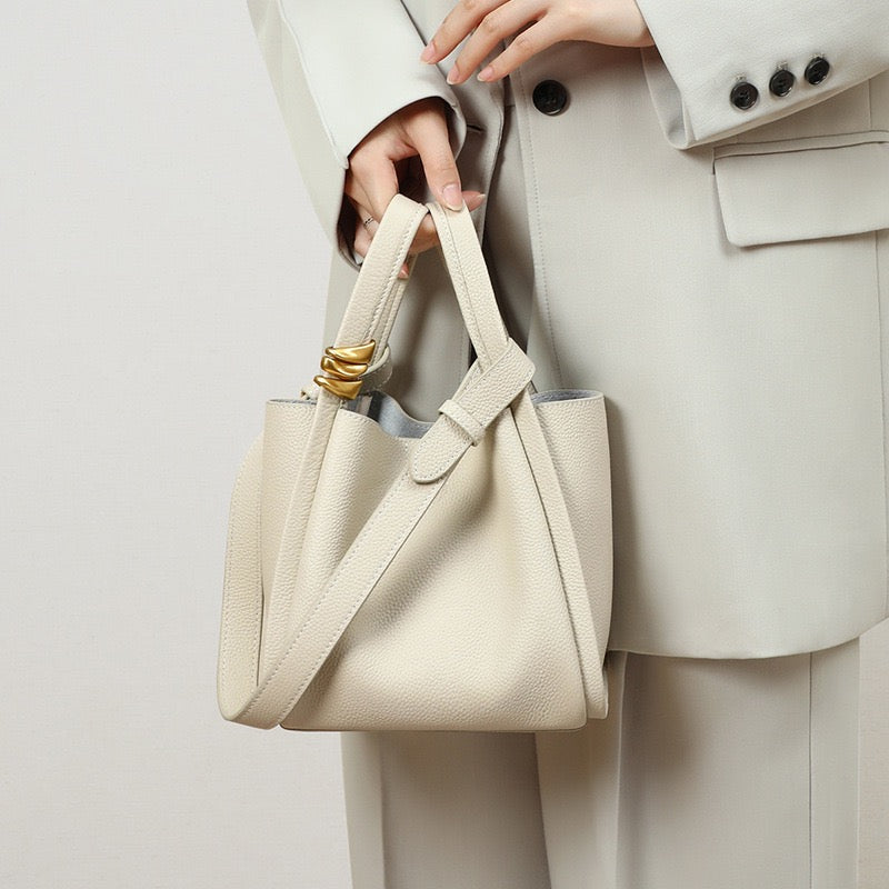 Laura | Skórzana damska torebka mini typu bucket crossbody