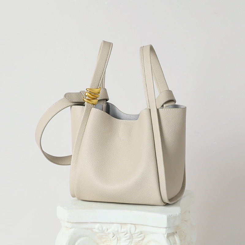 Laura | Skórzana damska torebka mini typu bucket crossbody