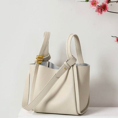 Laura | Skórzana damska torebka mini typu bucket crossbody