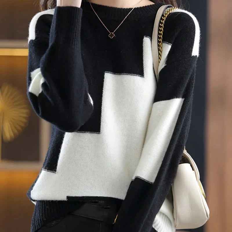 Magda - Damski sweter z geometrycznym wzorem