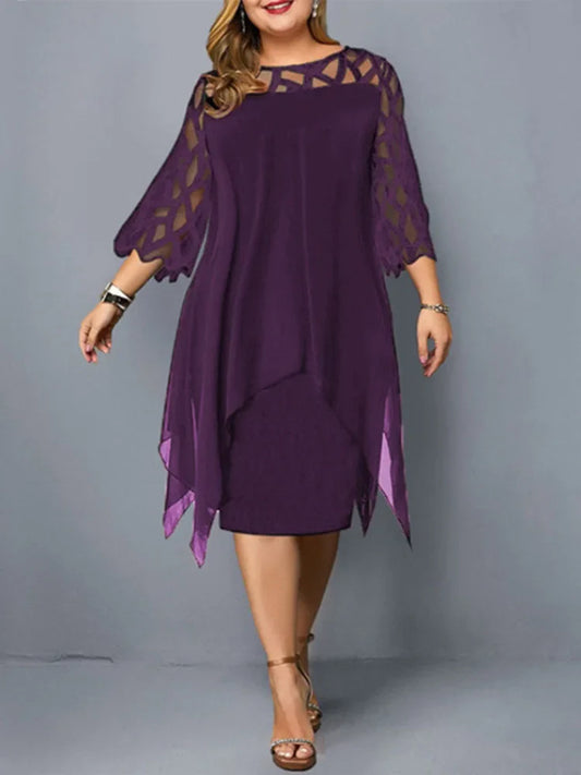 Hattie - Elegancka sukienka plus size z szyfonową warstwą i ażurowymi rękawami
