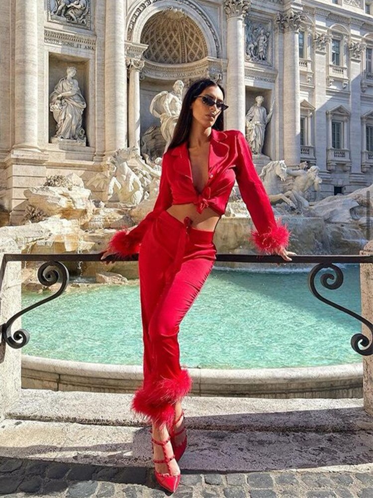 Adrianna - Elegancki dwuczęściowy zestaw z piórami - dla kobiet