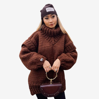 Tamara - Oversized sweter z długim rękawem, golfem i prążkowanymi detalami