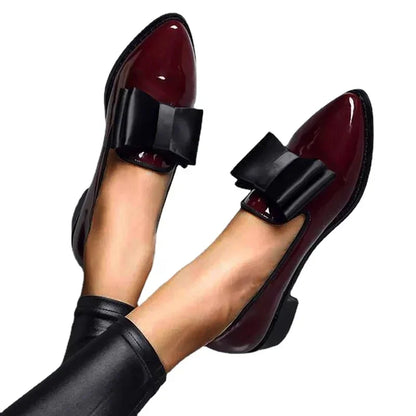 Ottilie - Eleganckie Damskie Lakierowane Mokasyny z Wstążką