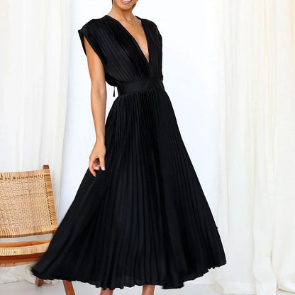 Liora - Elegancka plisowana sukienka maxi z głębokim dekoltem