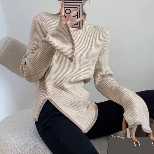 Emilia - Damski sweter z wysokim kołnierzem