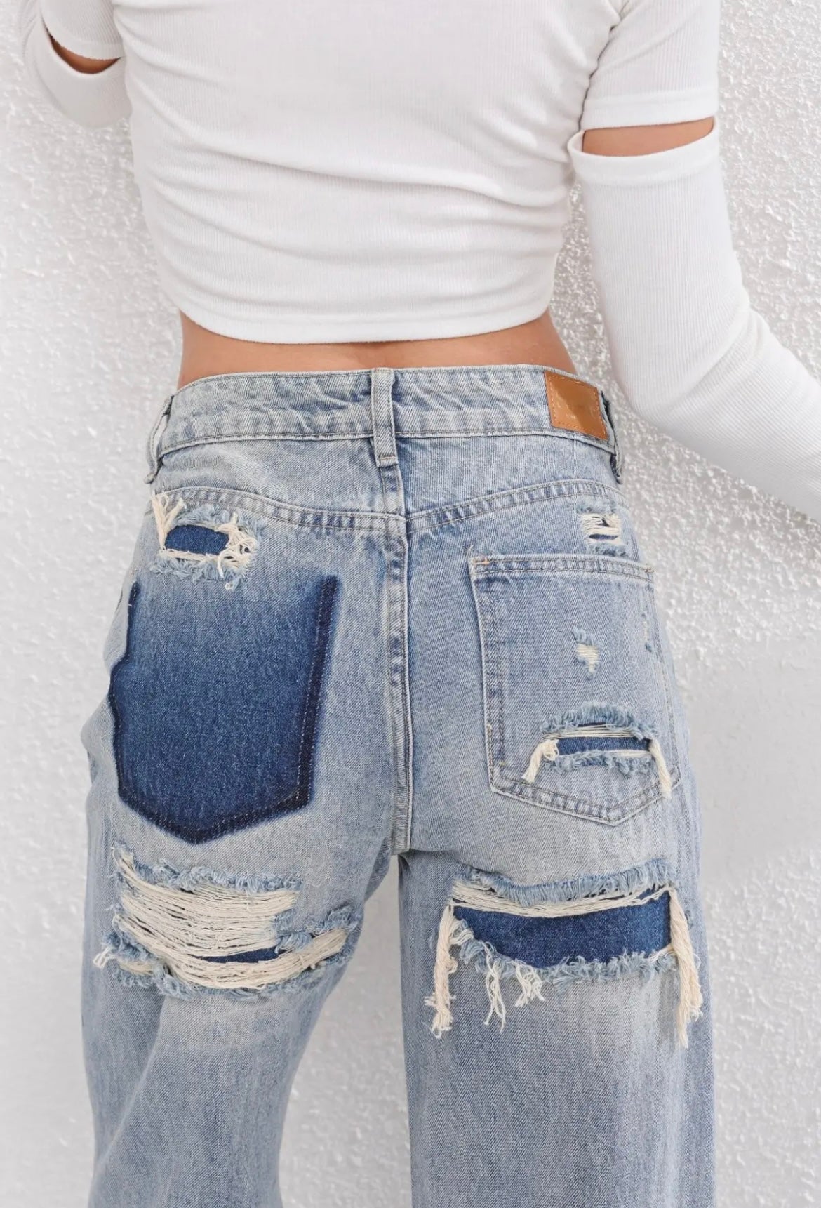 Lauren | jeansy damskie vintage z przetarciami i patchworkowym detalem