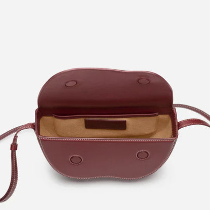 Antonia | Elegancka torebka damska na ramię, miękka struktura, regulowany pasek, klasyczny fason saddle