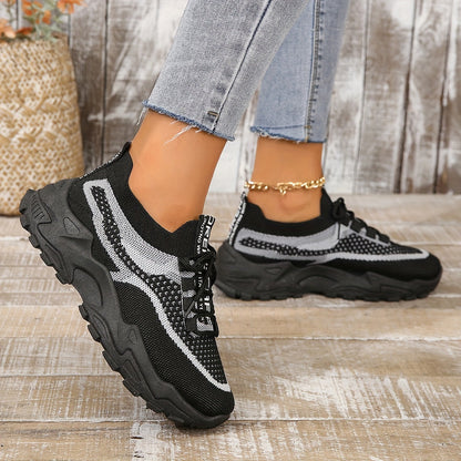 Hodierna – nowoczesne damskie oddychające sneakersy z siateczki – czarne