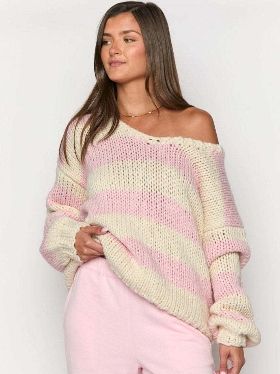 Megan | Damski gruby sweter dzianinowy w paski z odkrytymi ramionami