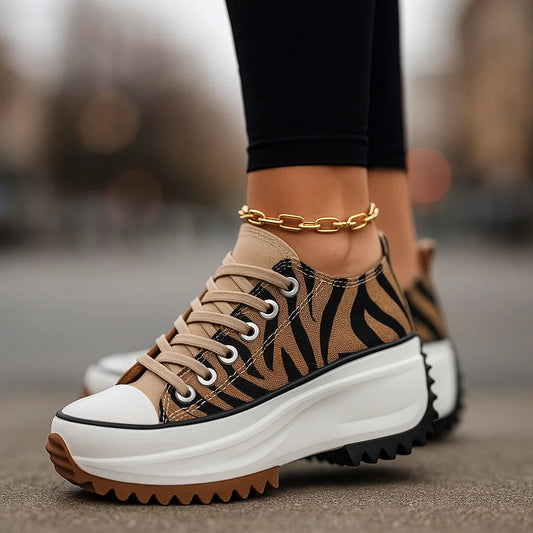 Lena – Damskie sneakersy na masywnej platformie z modnym wzorem