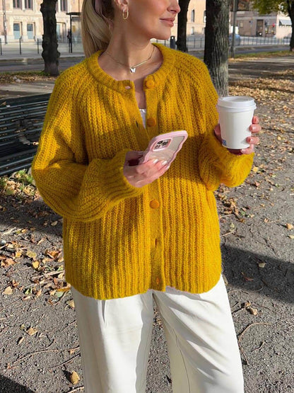 Nicole – wygodny damski sweter z dzianiny – miękki i stylowy